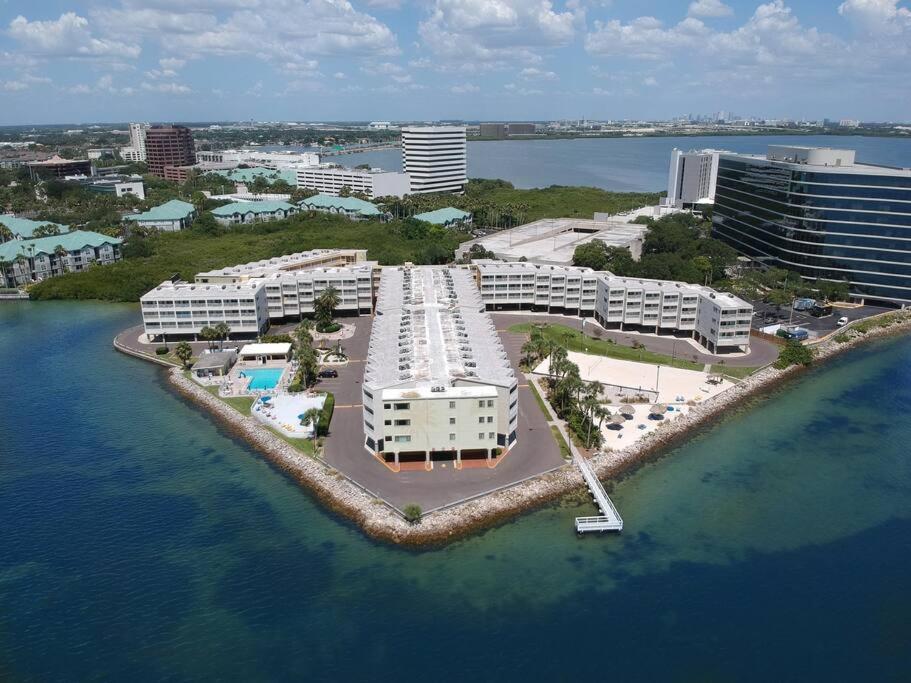 Villa On The Rocks Tampa Exterior foto