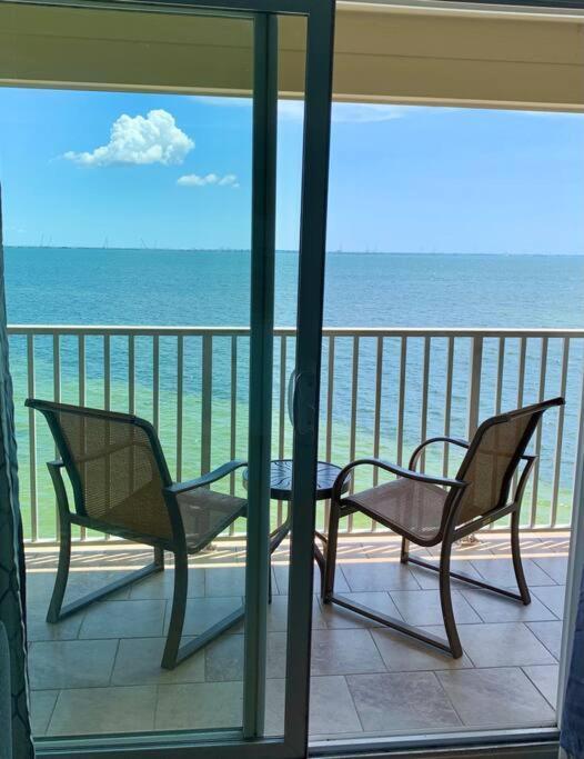 Villa On The Rocks Tampa Exterior foto